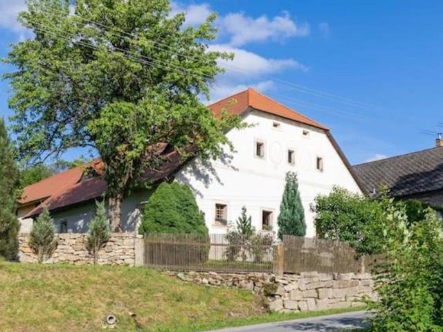 Dom/Rezydencja|18 Century Bohemian Farmhouse|Czechy Południowe|Clunek