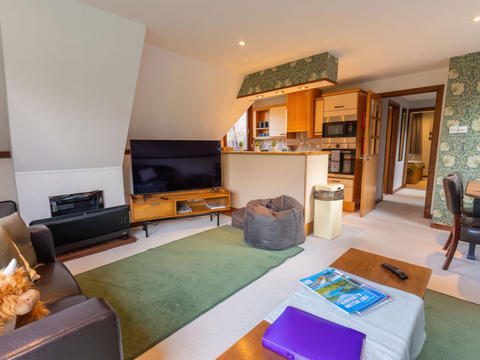Inside|Caledonia Lodge|Scotland|Invergarry