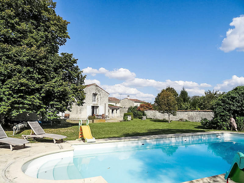 Casa / Residência|Les Tilleuls|Charente-Maritime|Aumagne