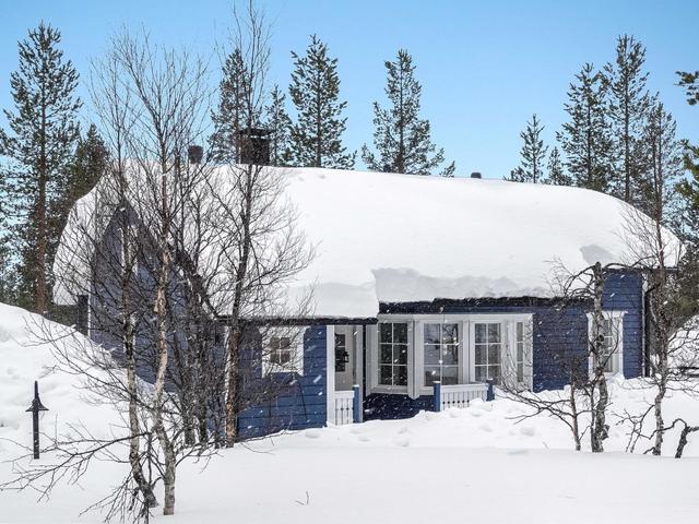 Hus/ Residens|Sininen maja|Lapland|Inari