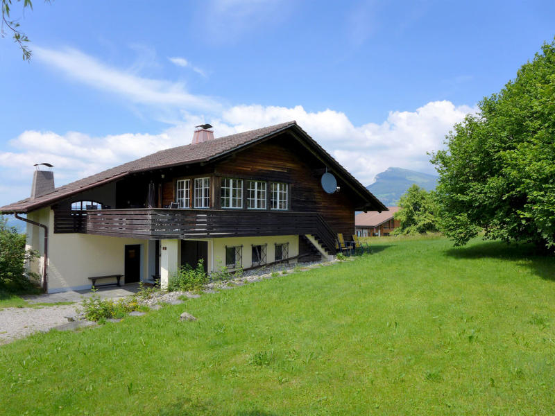 Haus/Residenz|Panoramablick|Berner Oberland|Aeschi bei Spiez