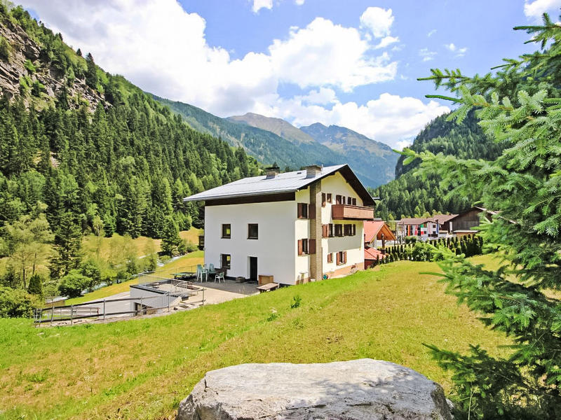Hus/ Residence|Wiese|Pitztal|Sankt Leonhard im Pitztal