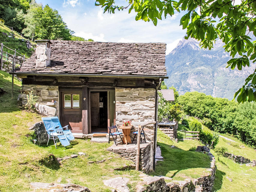 Vakantiehuis Rustico Fey, Zwitserland, Ticino, Semione, Buiten