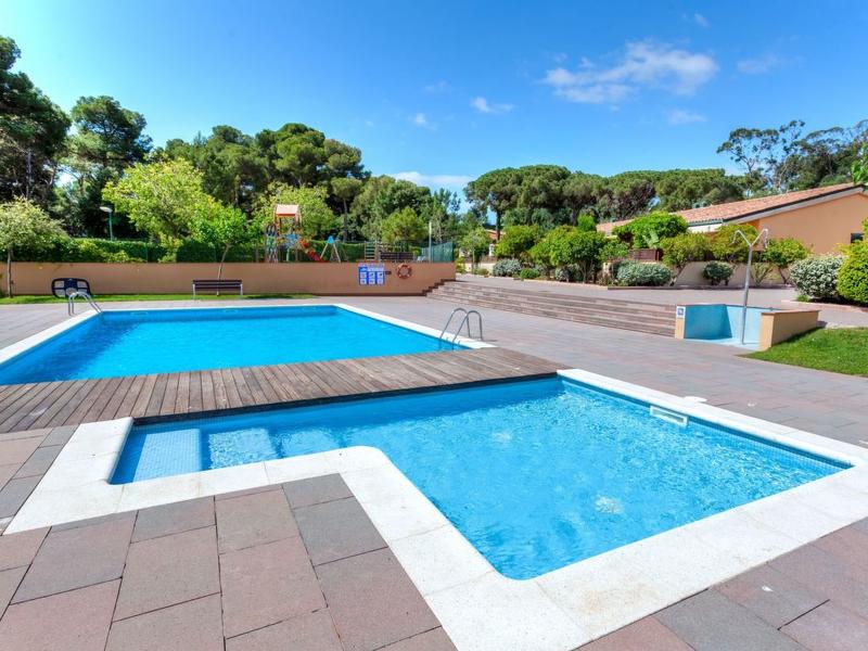 Casa de vacaciones Garbi Playa Fenals in Lloret de Mar  |  Interhome