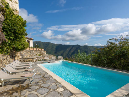 Appartamento Il Vecchio Mulino, Italia, Liguria - Riviera Ponente, Tavole, Piscina esterna