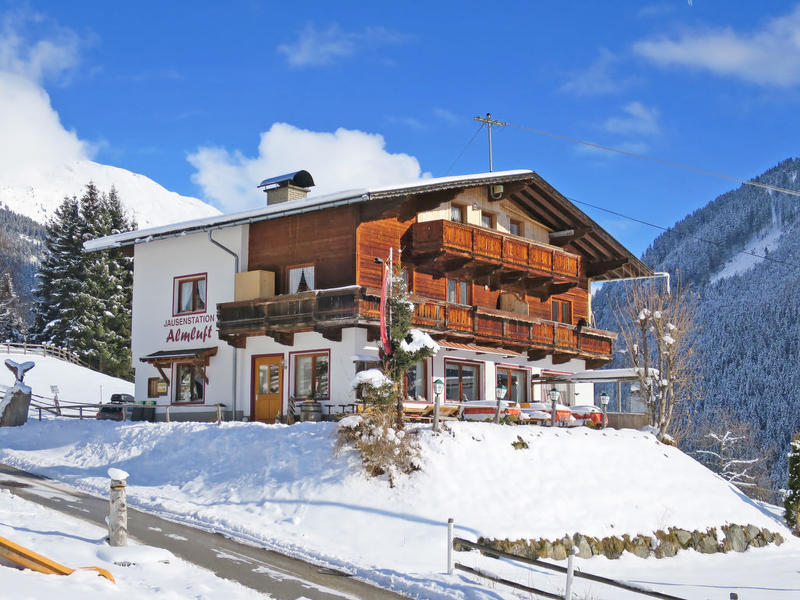 Hus/ Residence|Gasthof Almluft|Zillertal|Stumm im Zillertal