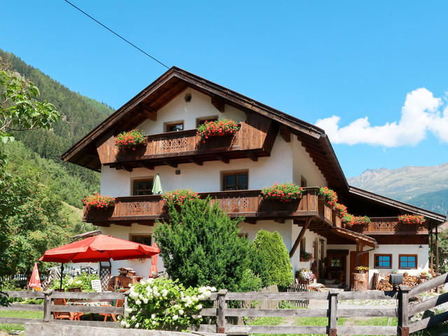 Talo/taloryhmä|Haflingerhof Almrose|Oberinntal|Feichten im Kaunertal