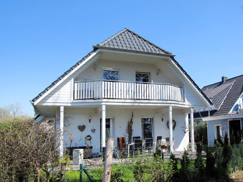 House/Residence|Scholz|Baltic Sea|Born