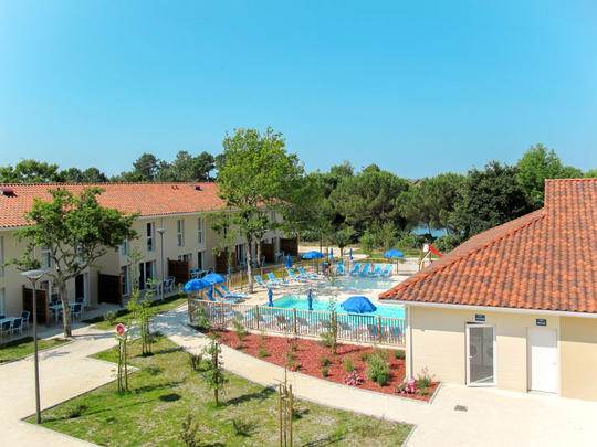 Apartamenty Le Petit Pont, Francja, Żyronda, Hourtin, Basen zewnętrzny