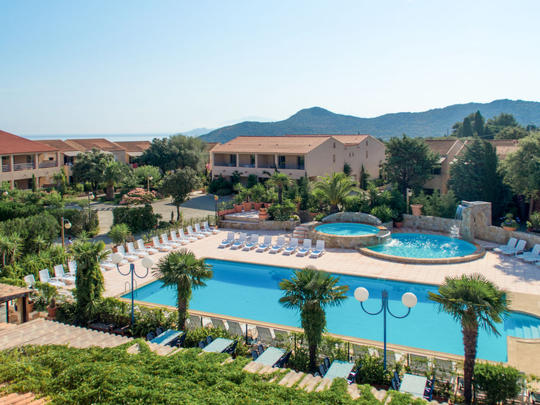 Appartement Club Benista T2, Frankrijk, Corsica, L'Ile Rousse, Buitenzwembad