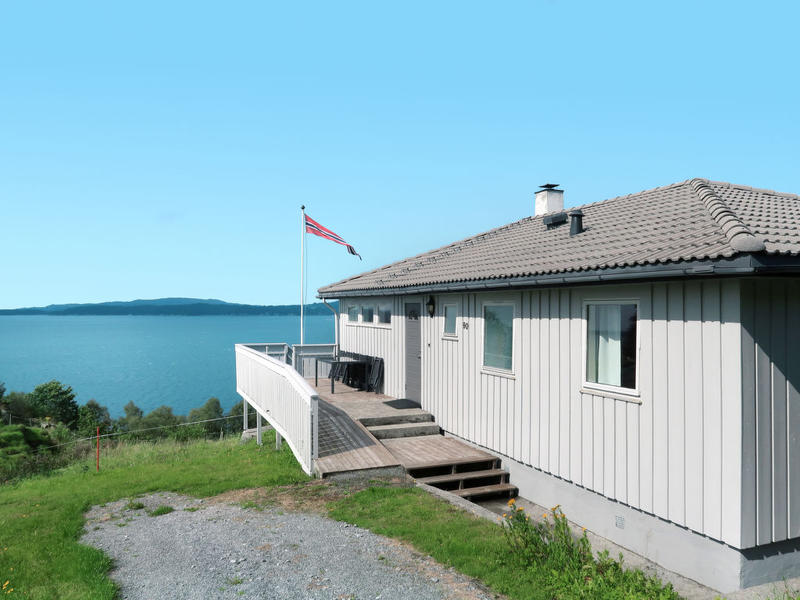 Haus/Residenz|Heimtun (FJH668)|Sunnhordland|Reksteren