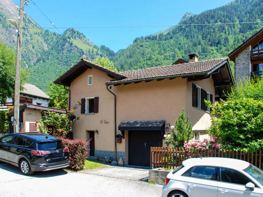 Casa de vacaciones La Casina, Suiza, Ticino, Olivone, Casa