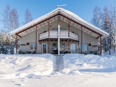 Dentro|Hallantytär b4 paritalo inc. 2 ski ticke|Kainuu|Hyrynsalmi