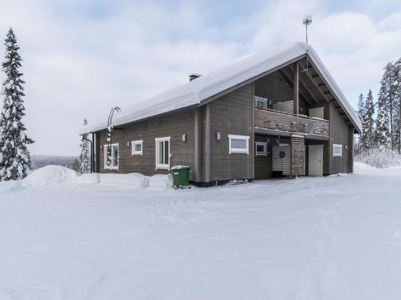 Innenbereich|Vihtarinne b paritalo|Kainuu|Hyrynsalmi