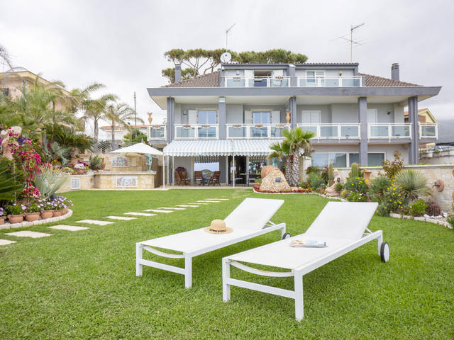 Haus/Residenz|On The Beach|Latium Küste|Formia