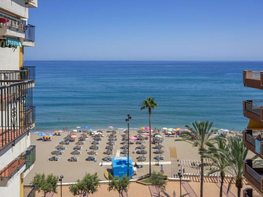 Fuengirola- air conditioned & wifi beach and town centre apartment -  Fuengirola