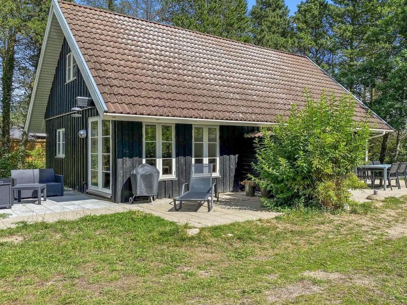 Hus/ Residence|"Annlouise" - 300m from the sea in Djursland and Mols|Djursland & Mols|Ebeltoft