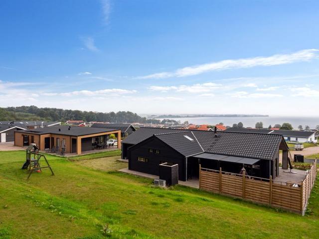 House/Residence|"Gunborg" - 400m from the sea|Southeast Jutland|Sjølund