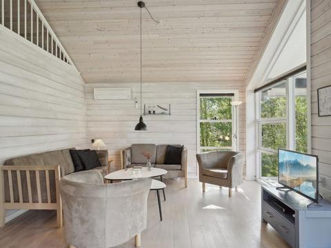 Inside|"Hejdi" - 350m from the sea|Northeast Jutland|Hals