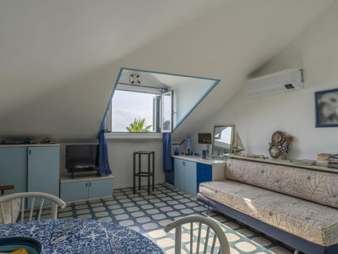 Innenbereich|Attic Beach|Ligurien Riviera Ponente|Laigueglia