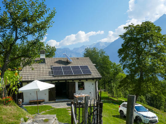 Vakantiehuis Rustico Girasole, Zwitserland, Ticino, Leontica, Huis