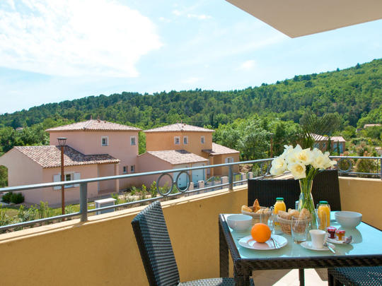 Appartement Domaine de Camiole, Frankrijk, Provence, Callian, Terras