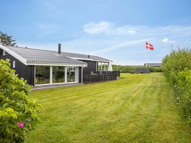 House/Residence|"Tinja" - 700m from the sea|Northwest Jutland|Løkken