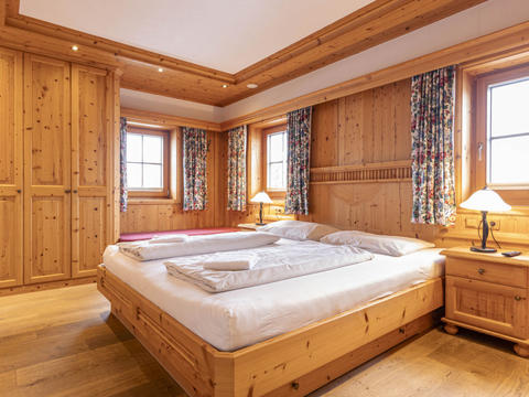 Wnętrze|mit 4 Schlafzimmern|Tyrol|Kitzbühel
