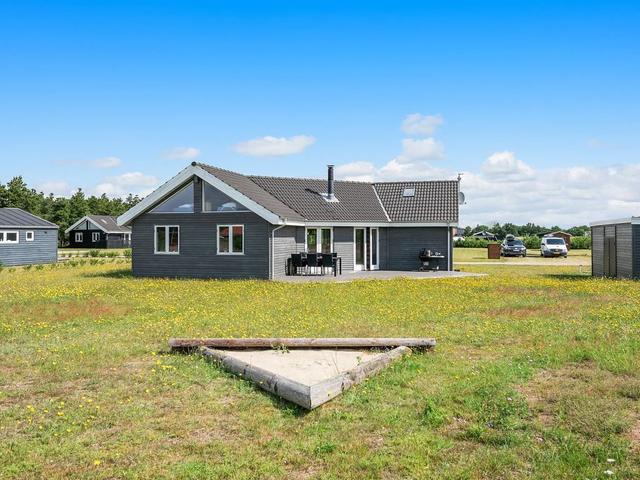 House/Residence|"Karmen" - 300m to the inlet|Western Jutland|Skjern