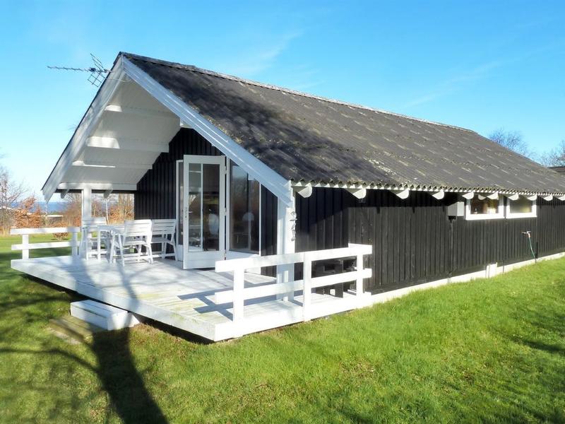 Hus/ Residence|"Arnfast" - 500m from the sea in Djursland and Mols|Djursland & Mols|Glesborg