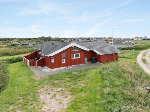 Talo/taloryhmä|"Lien" - 160m from the sea|Luoteis-Jyllanti|Hjørring