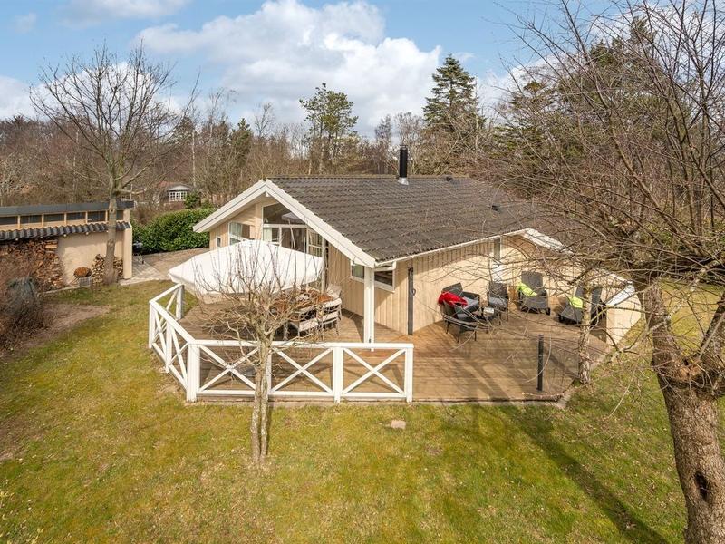 Hus/ Residence|"Sitka" - 250m from the sea in Djursland and Mols|Djursland & Mols|Knebel