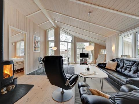 Inside|"Sitka" - 250m from the sea|Djursland & Mols|Knebel