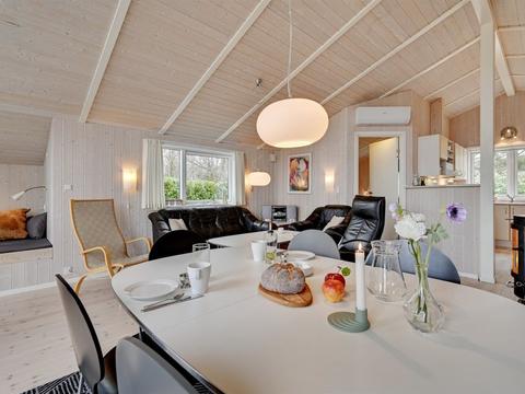 Inside|"Sitka" - 250m from the sea|Djursland & Mols|Knebel