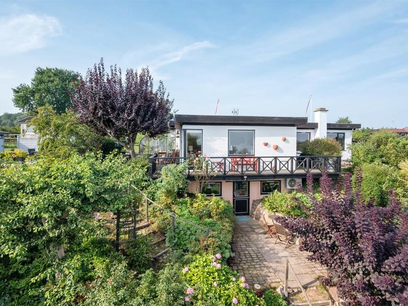 Hus/ Residence|"Holmfridur" - 75m from the sea in Funen|Fyn & öar|Hesselager