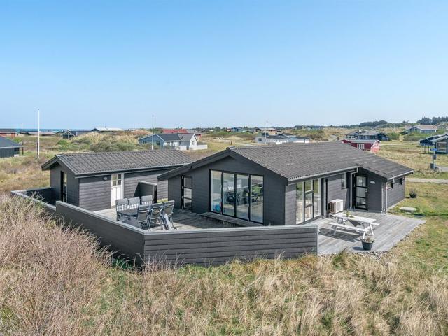 House/Residence|"Aviana" - 175m from the sea|Northwest Jutland|Hjørring