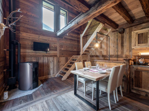 Inside|Chalet les Combes|Aosta Valley|Introd