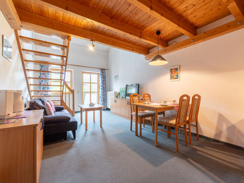 Apartment Am Hohen Bogen in Arrach DE8491.200.5 Interhome