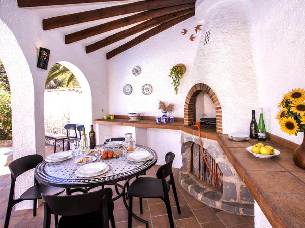 Cocina exterior con barbacoa - Jávea.com