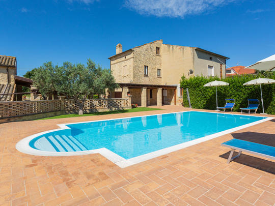 Casa Borgo Agrituristico Il Pino, Italia, Abruzzo, Ortona, Piscina esterna