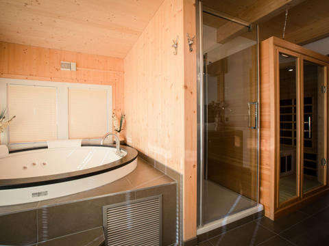 Sisällä|#48 mit IR-Sauna und Sprudelbad aussen|Steiermark|Turracher Höhe