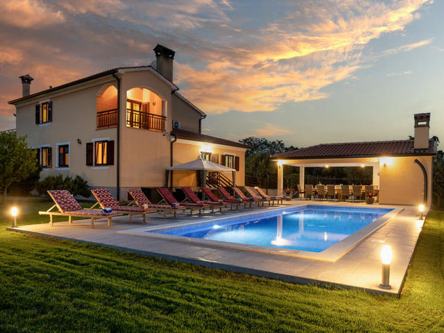 Dom/Rezydencja|Villa Helena (IPC131)|Istria|Pićan