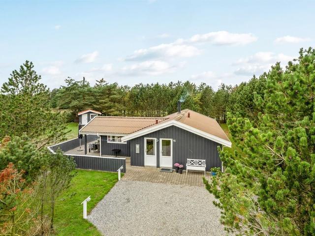 House/Residence|"Richardine" - 850m from the sea|Northwest Jutland|Løkken