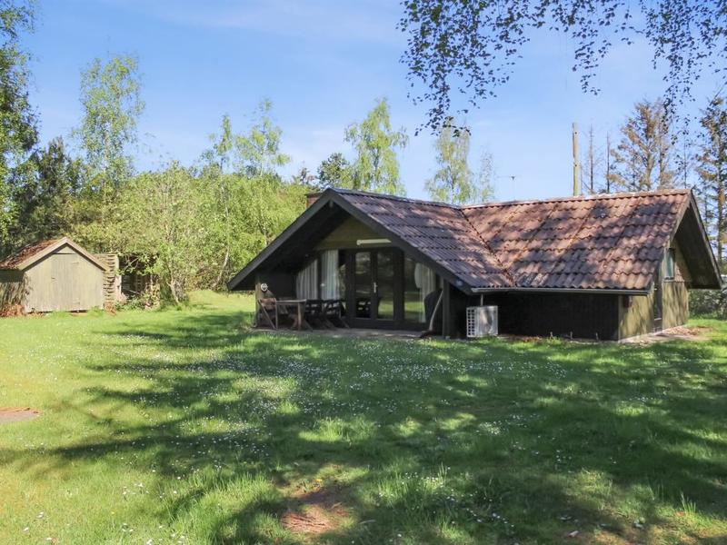 Hus/ Residence|"Melba" - 8km from the sea in Djursland and Mols|Djursland & Mols|Glesborg