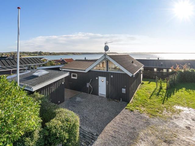 House/Residence|"Gudserk" - 50m from the sea|Djursland & Mols|Rønde