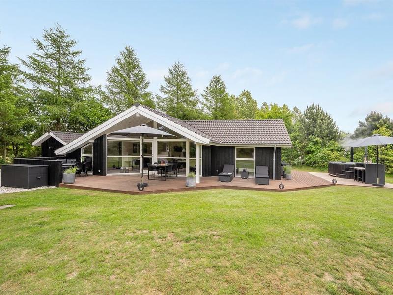 Hus/ Residence|"Dorotej" - 500m from the sea in Djursland and Mols|Djursland & Mols|Glesborg
