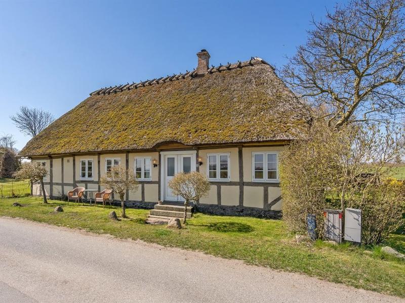 Hus/ Residence|"Eve" - 2.4km from the sea in Funen|Fyn & öar|Humble