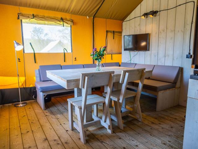 Inside|Glampingtent 6|Flevoland|Biddinghuizen