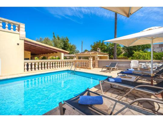 Ferienhaus Mallorca Muro sale familienfreundlich Pool Wifi 6+2 Pers