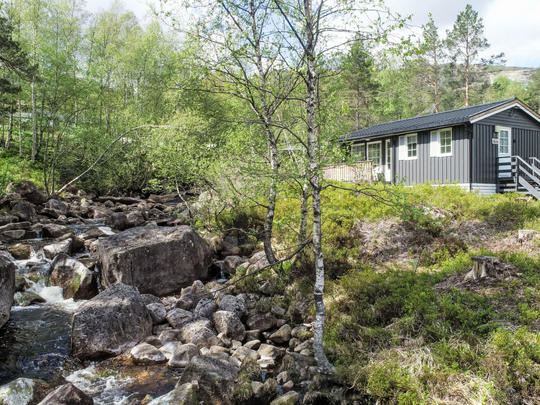 Lomatalo Thorabu, Norja, Åseral, Eikerapen, Ulkotilat